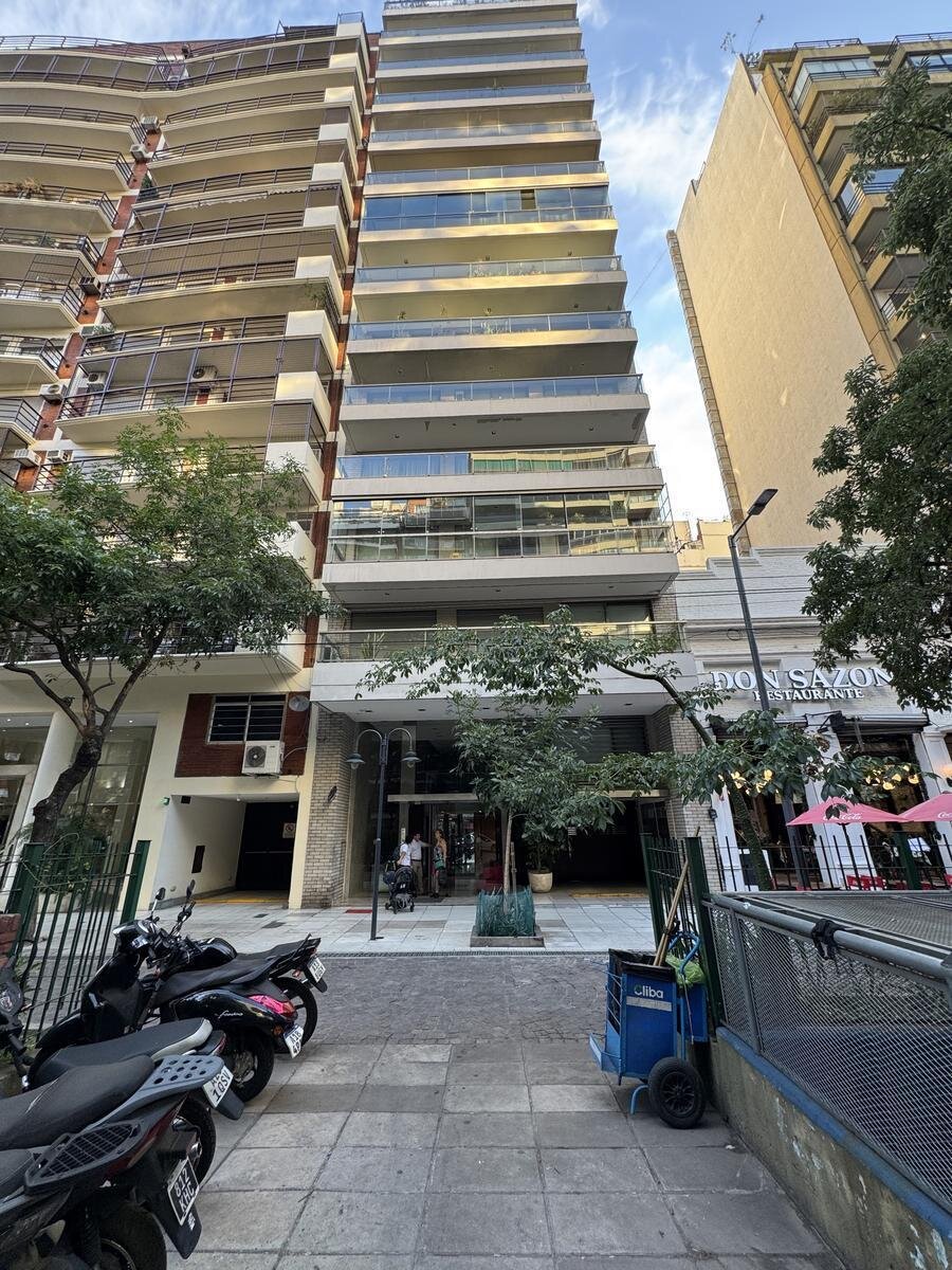 PALERMO - BOULEVARD CHARCAS - PISO - 4 AMB. C/COCHERA - IMPERDIBLE! - 41