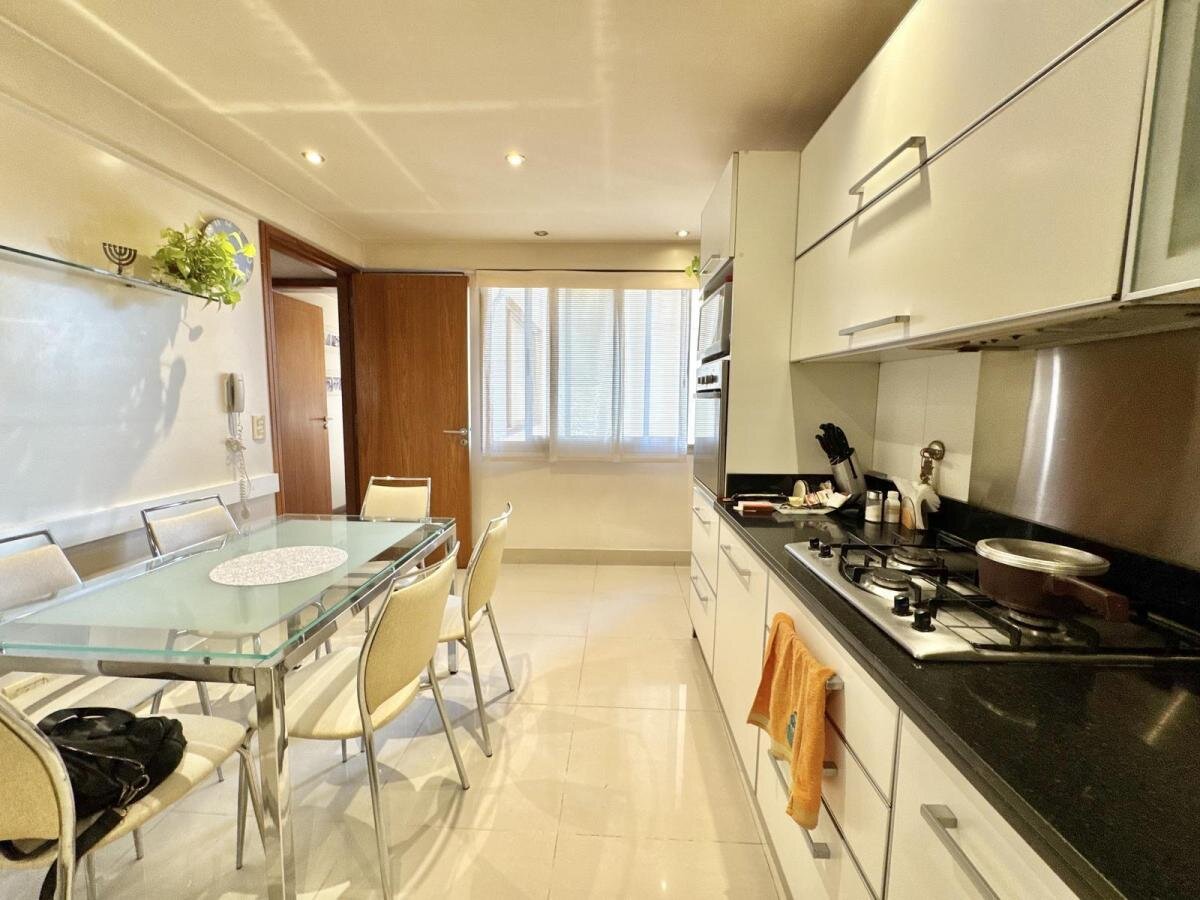PALERMO - BOULEVARD CHARCAS - PISO - 4 AMB. C/COCHERA - IMPERDIBLE! - 31