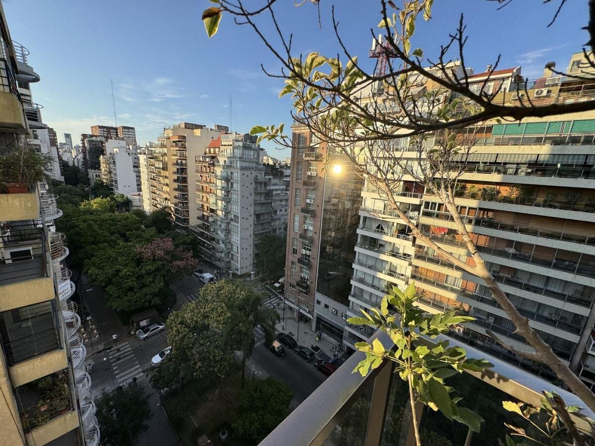 PALERMO - BOULEVARD CHARCAS - PISO - 4 AMB. C/COCHERA - IMPERDIBLE! - 3