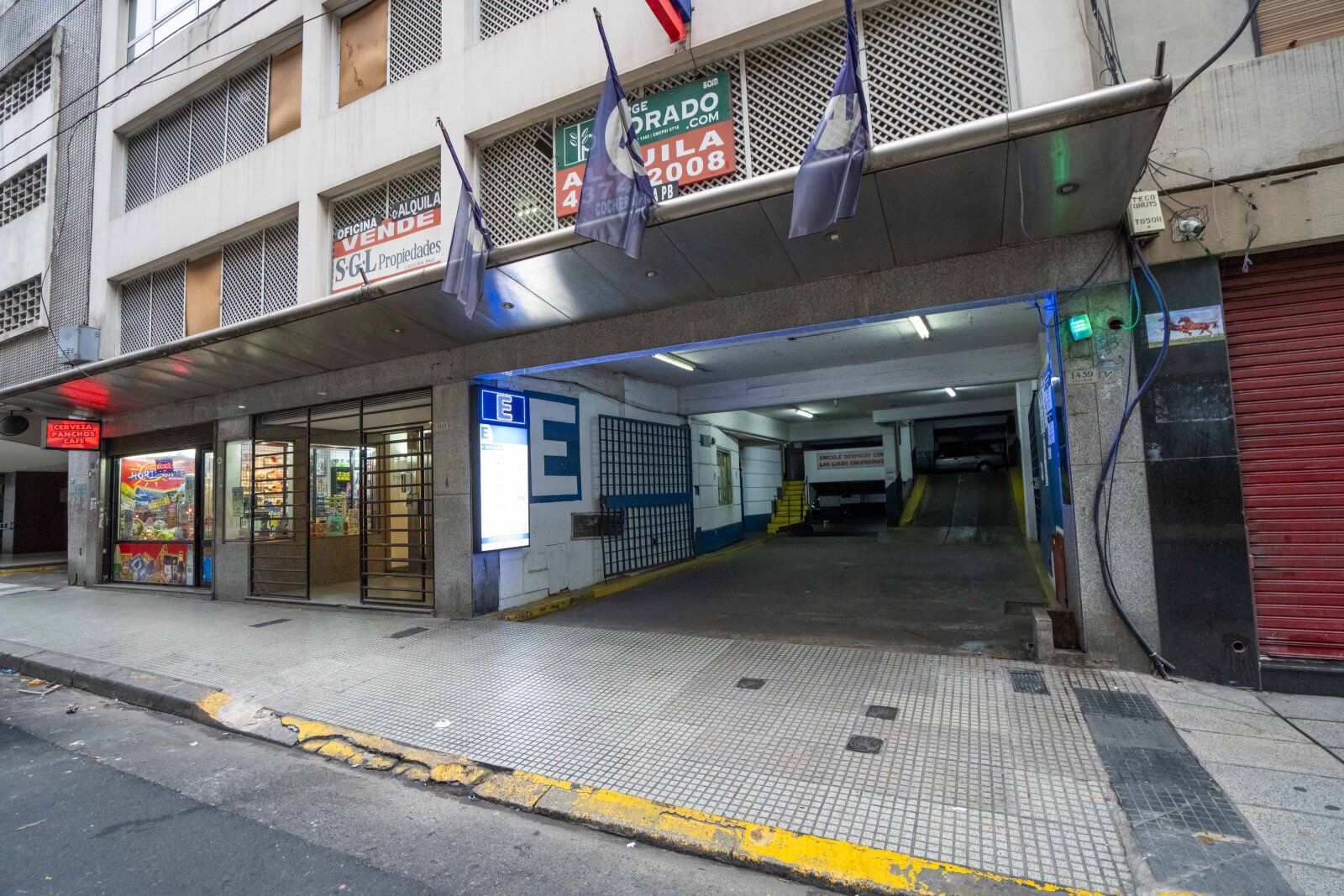 VENTA. COCHERA EN SUBSUELO. TRIBUNALES - 19