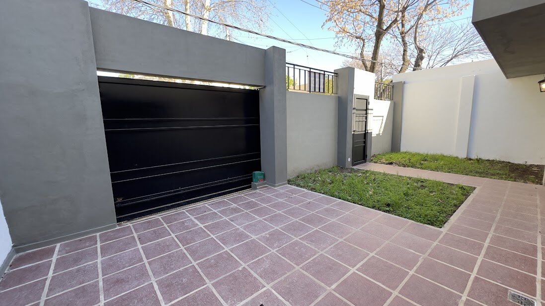 Casa en venta en Alberdi con cochera y patio | Apta crédito - 2