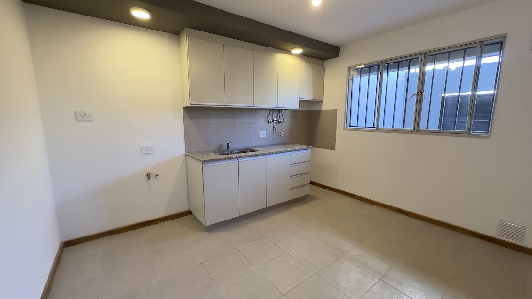 Casa en venta en Alberdi con cochera y patio | Apta crédito - 7