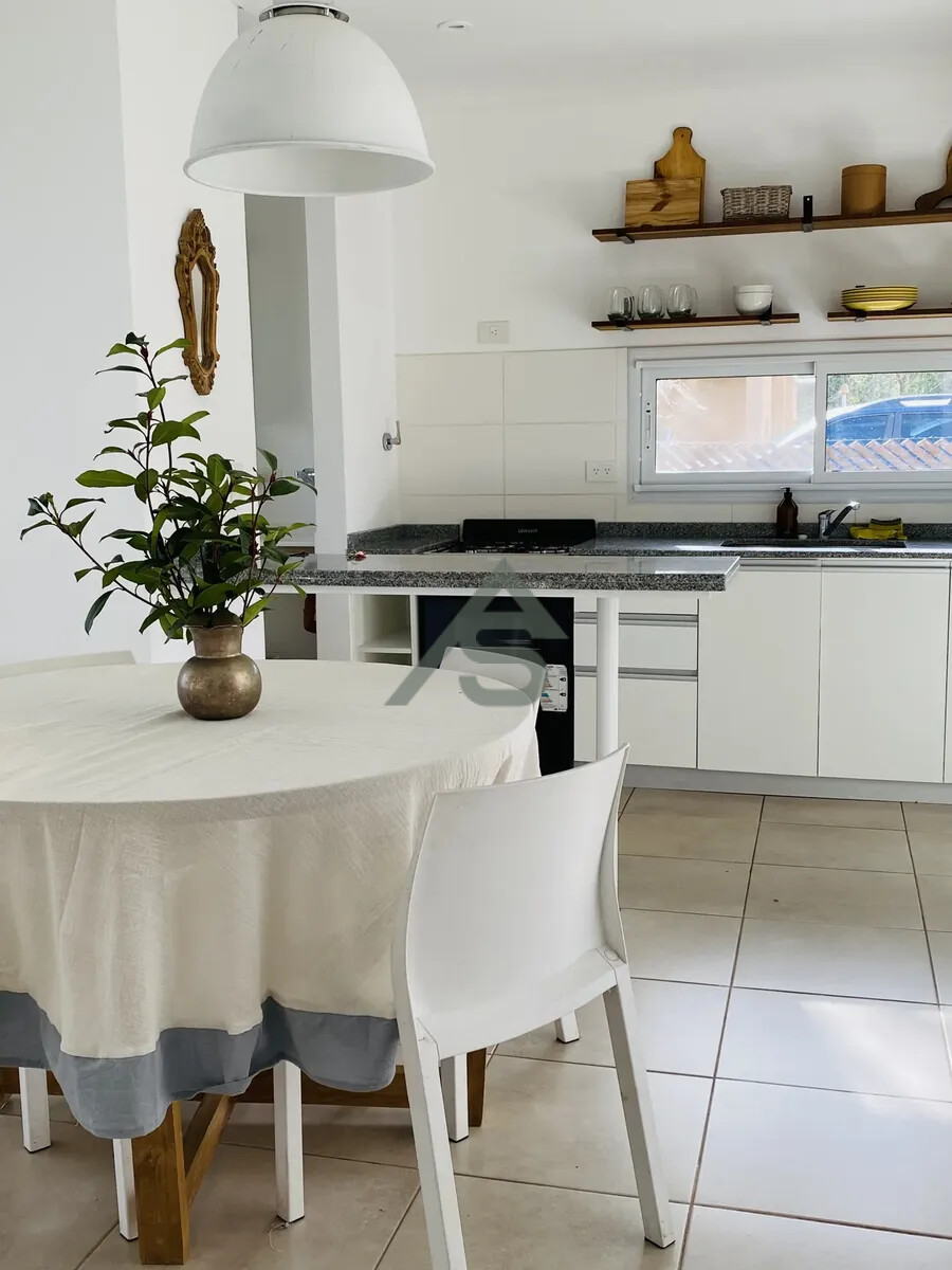 Casa en Pilar del Este | Apta Crédito | Lista para Mudarse - 5