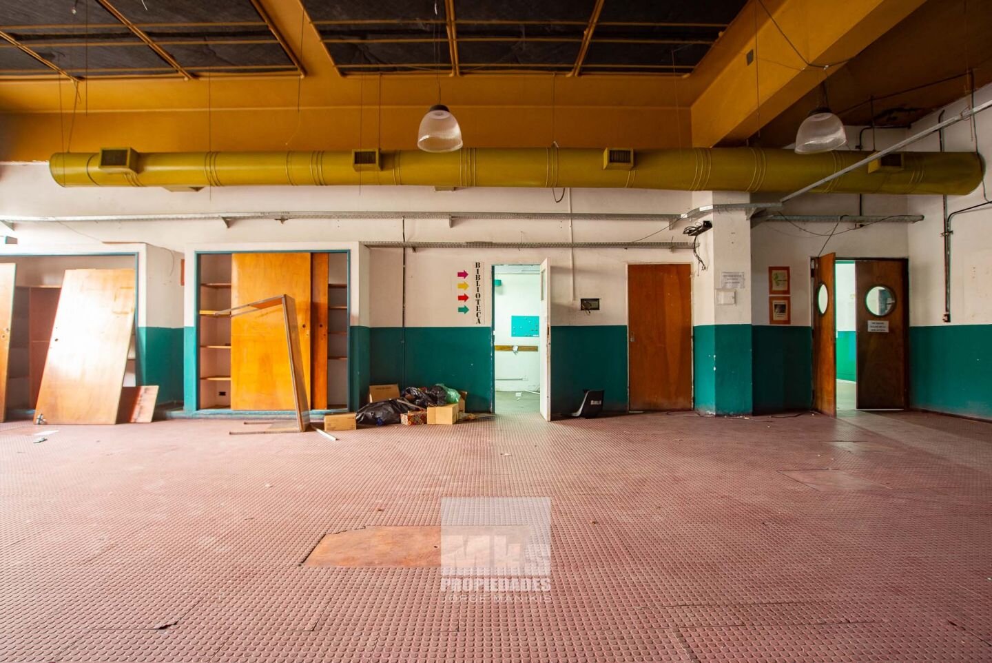 LOTE EN VENTA 1275M2 AV. MONTES DE OCA 1120 BARRACAS - 5