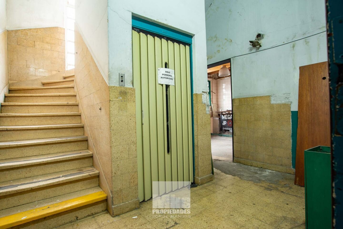 LOTE EN VENTA 1275M2 AV. MONTES DE OCA 1120 BARRACAS - 11