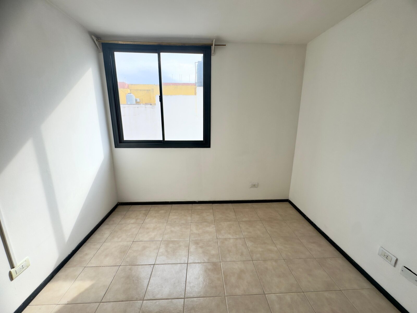 DEPTO EN VENTA 1 DORM BALCON  ESCRITURA LUMINOSO ALTO ALBERDI - Imagen 14