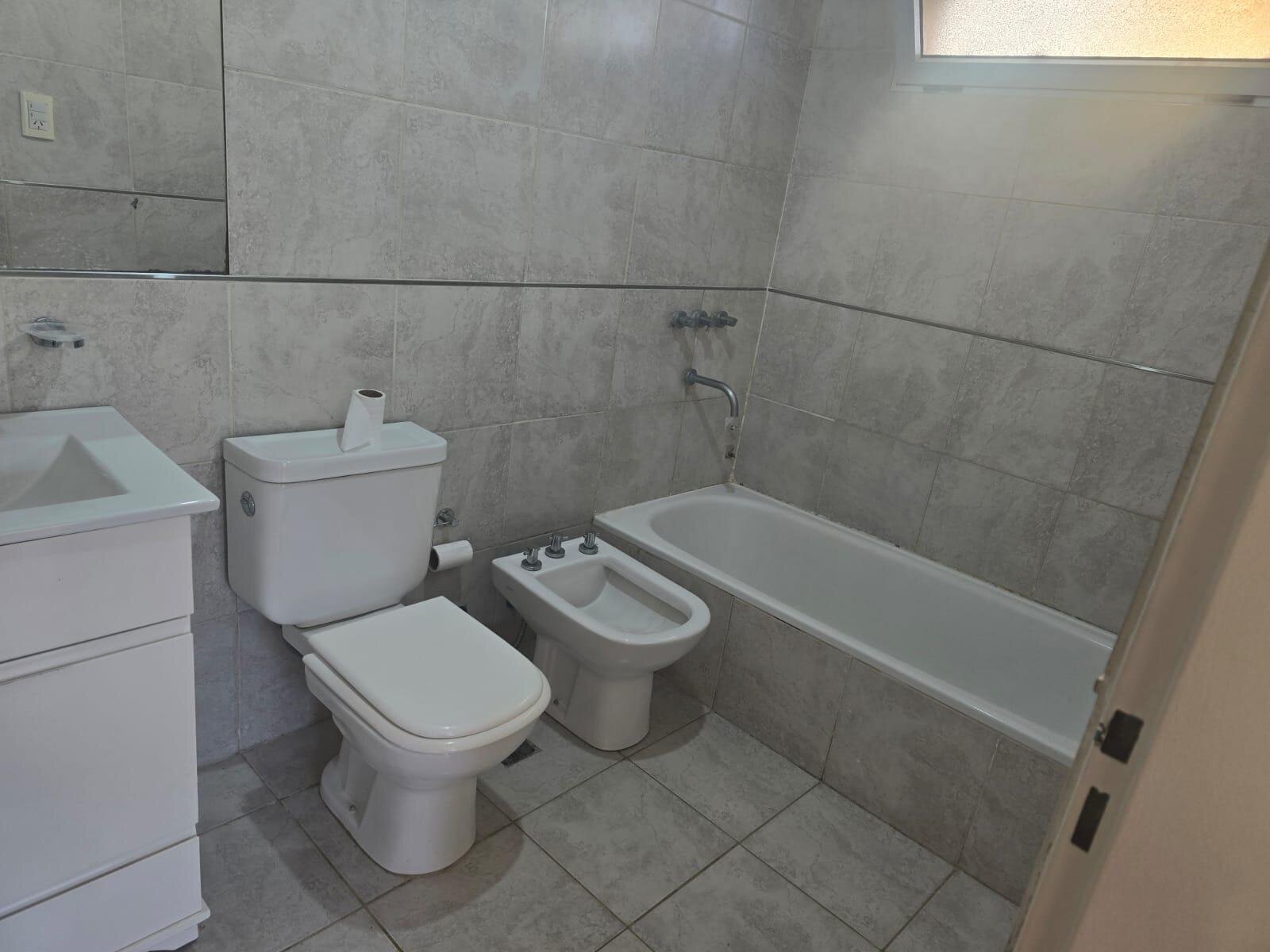 Casa 3 dormitorios con cochera - Barrio Privado Campos de Esther - 21