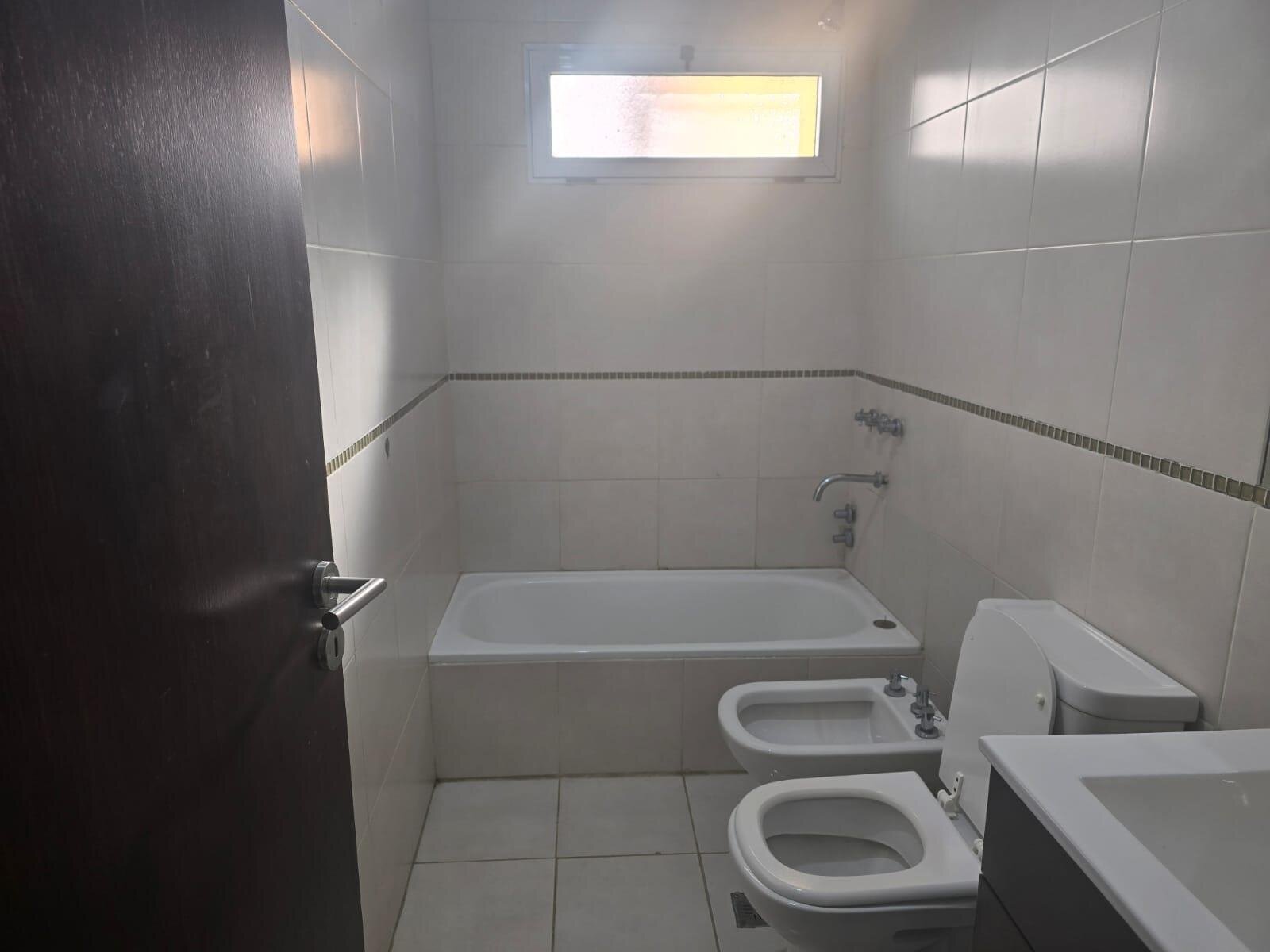 Casa 3 dormitorios con cochera - Barrio Privado Campos de Esther - 20