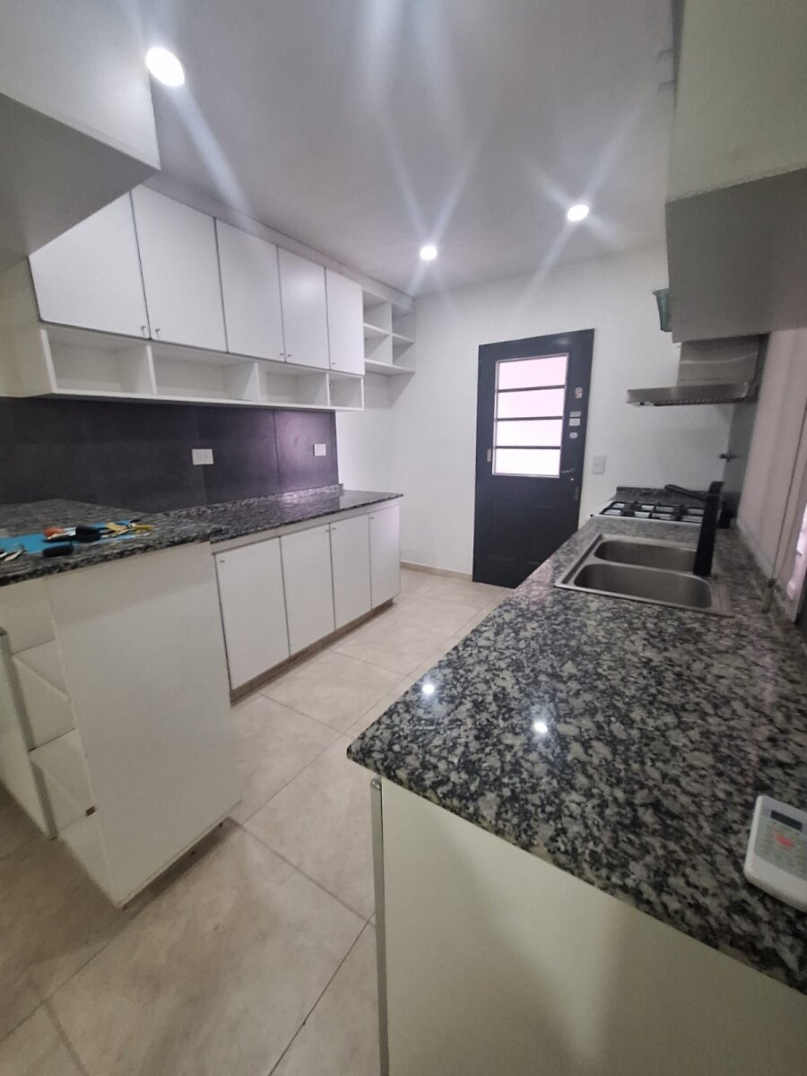 ALQUILER CASA 4 AMB. C/COCHERA ITUZAINGÓ - 13