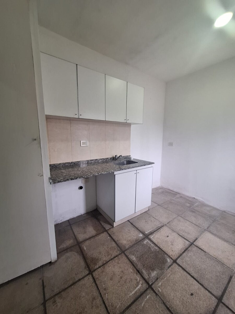 ALQUILER CASA 4 AMB. C/COCHERA ITUZAINGÓ - 15