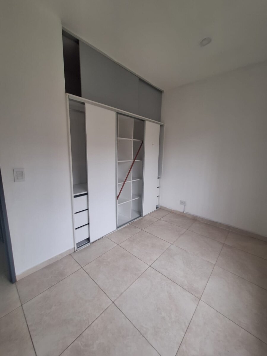 ALQUILER CASA 4 AMB. C/COCHERA ITUZAINGÓ - 8