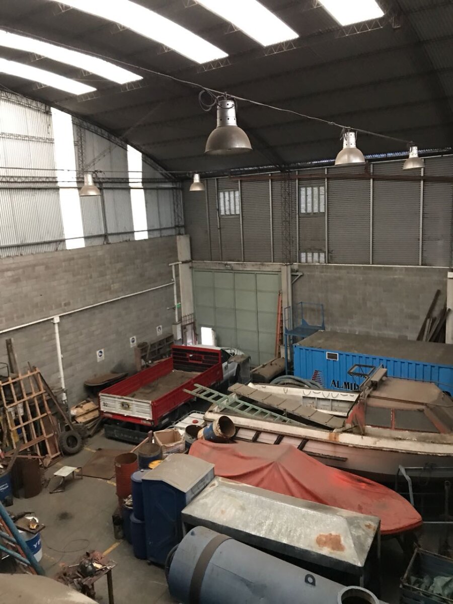 Galpón en venta en La Boca. 400 m2 de Galpón + 200 m2 de oficinas. Mixtura 2. - 3