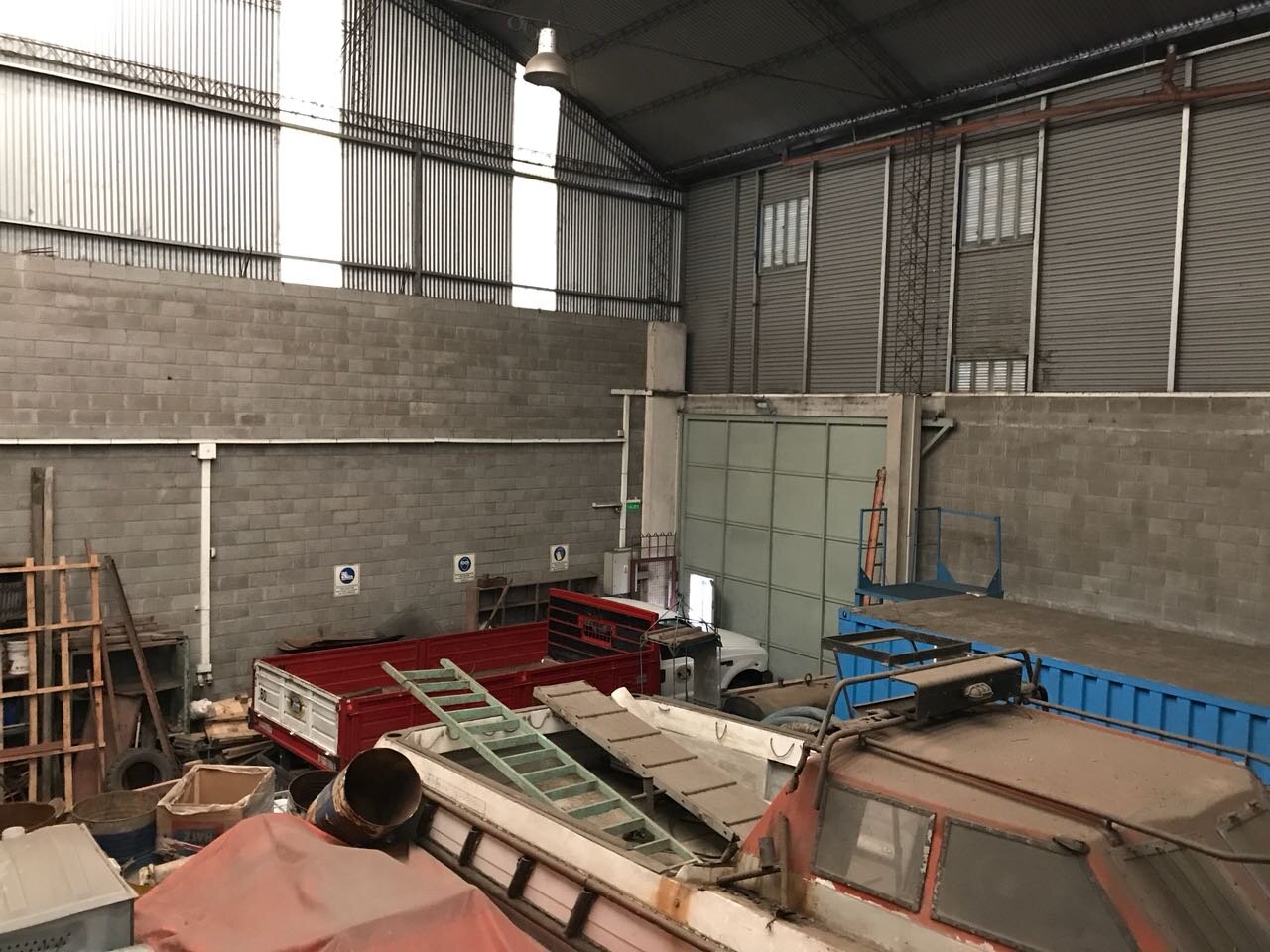 Galpón en venta en La Boca. 400 m2 de Galpón + 200 m2 de oficinas. Mixtura 2. - 2