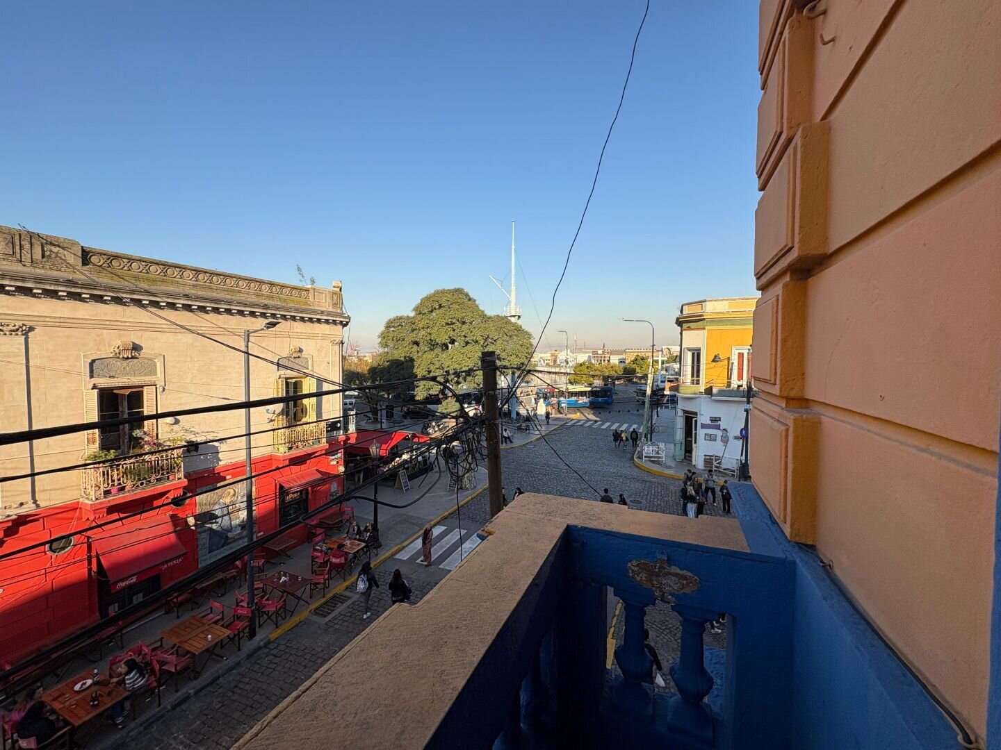 Local comercial en venta. CAMINITO. Primer piso. Dividido en dos plantas más. - 22