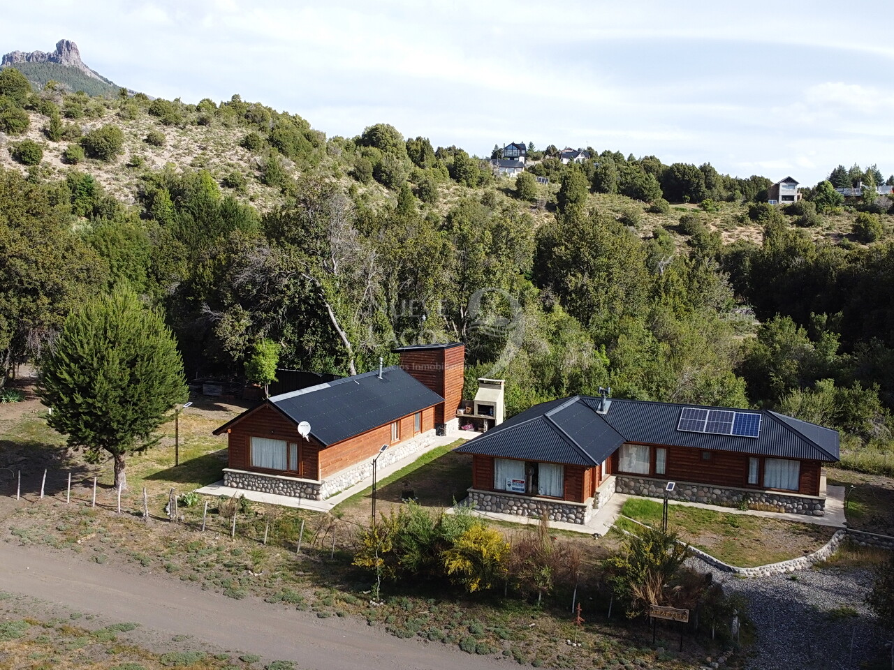 Casa y departamento a la venta cercanos al arroyo María en Villa Lago Meliquina - 42