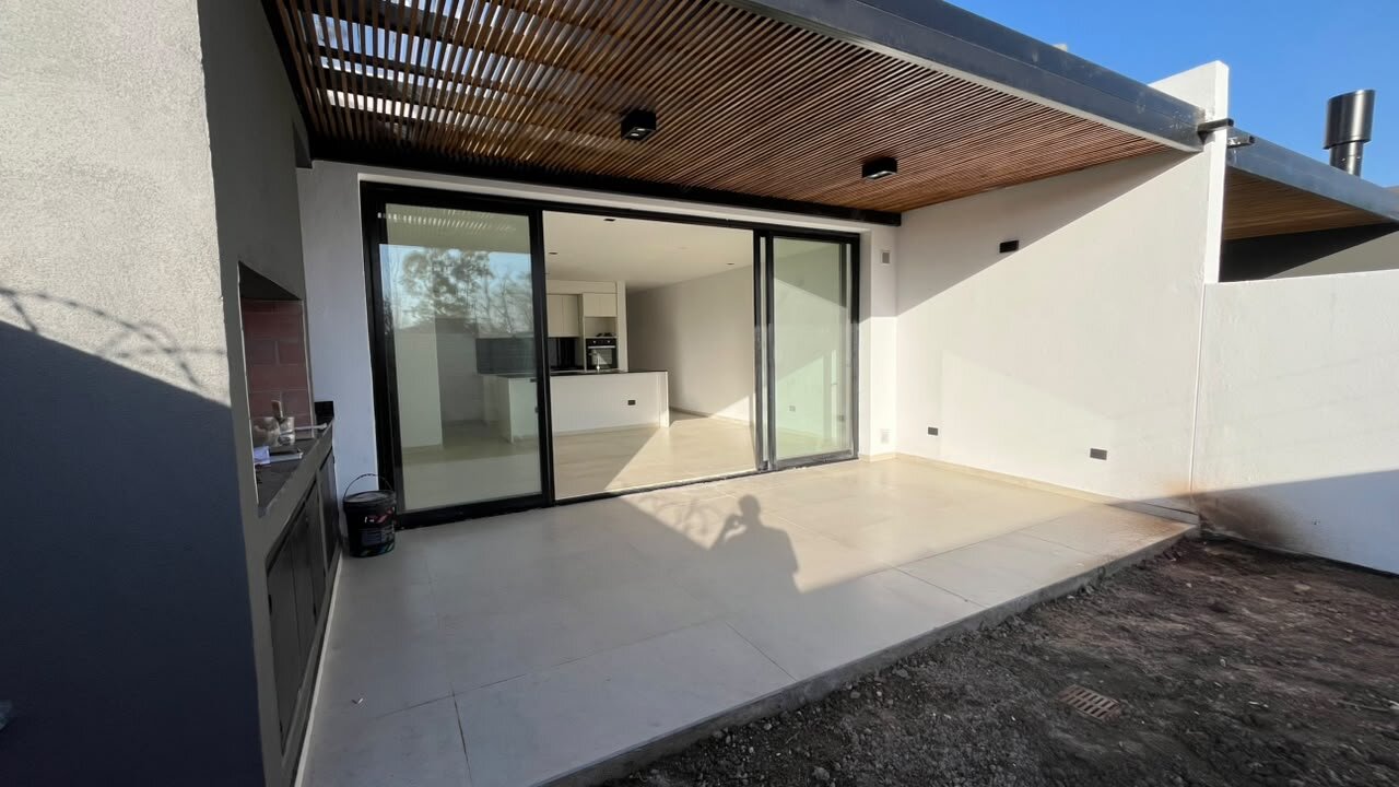 VENDO DUPLEX DISTRITO SUR - Imagen 6