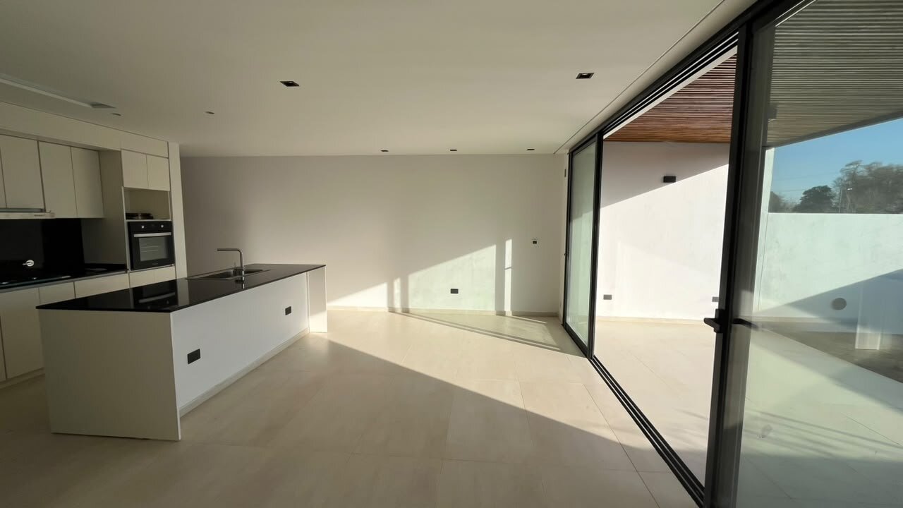 VENDO DUPLEX DISTRITO SUR - Imagen 4