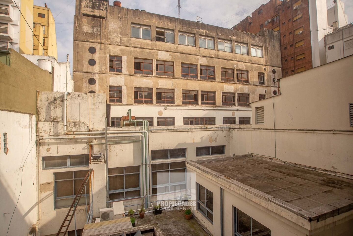 Lote en venta. USAA. 38 x 58. Sup vendible 6483 M2 y 90 Cocheras en PB. - 20