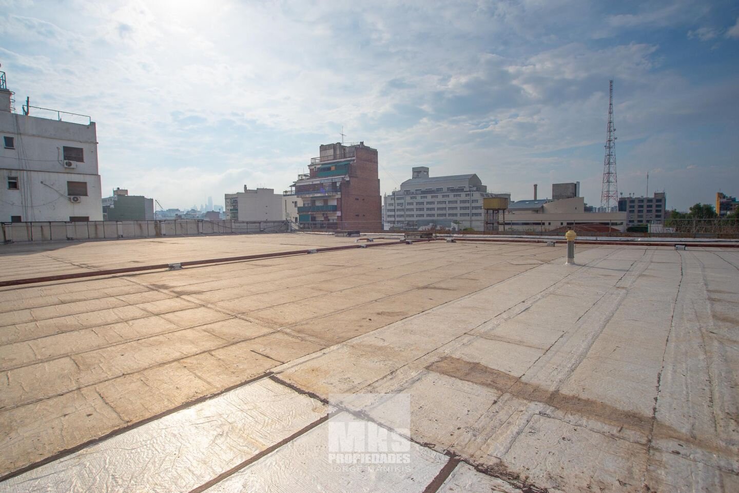 Lote en venta. USAA. 38 x 58. Sup vendible 6483 M2 y 90 Cocheras en PB. - 21