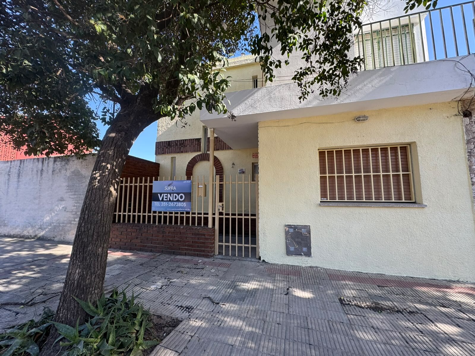 VENDO CASA DOS DORMITORIOS EN TALLERES OESTE - Imagen 3