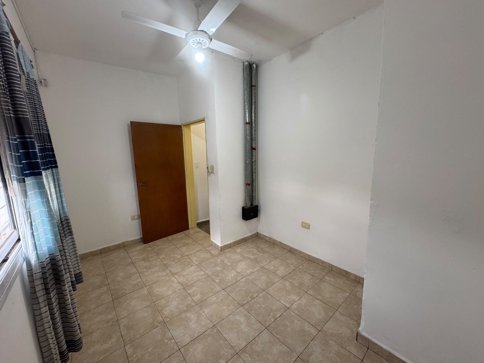 VENDO CASA DOS DORMITORIOS EN TALLERES OESTE - Imagen 18