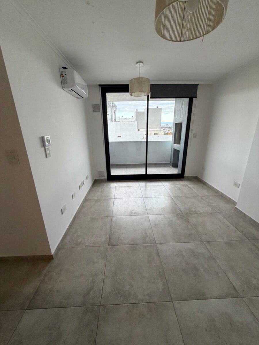 ALQUILO DEPTO 2 DORM 2 BAÑOS CON BALCON Y ASADOR EN ALTO ALBERDI - Imagen 4