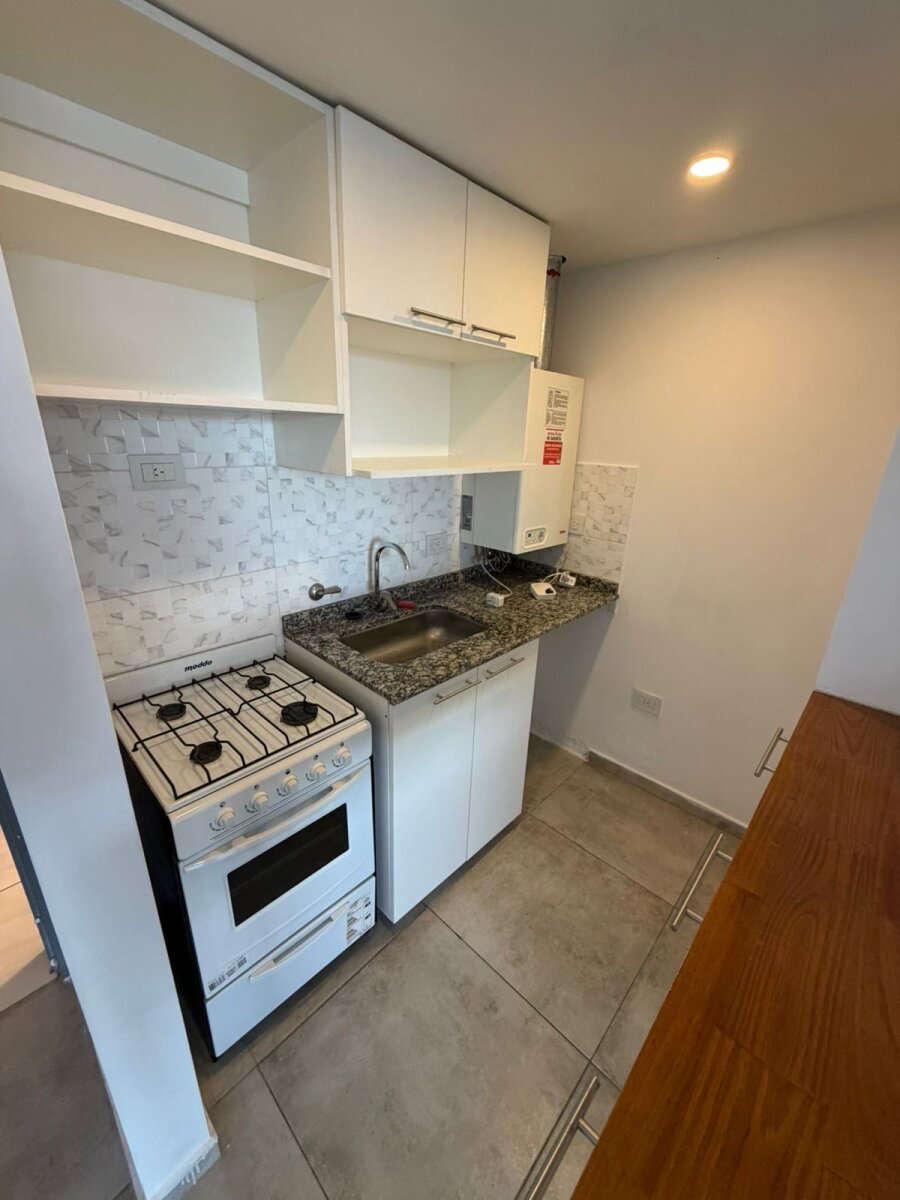 ALQUILO DEPTO 2 DORM 2 BAÑOS CON BALCON Y ASADOR EN ALTO ALBERDI - Imagen 2