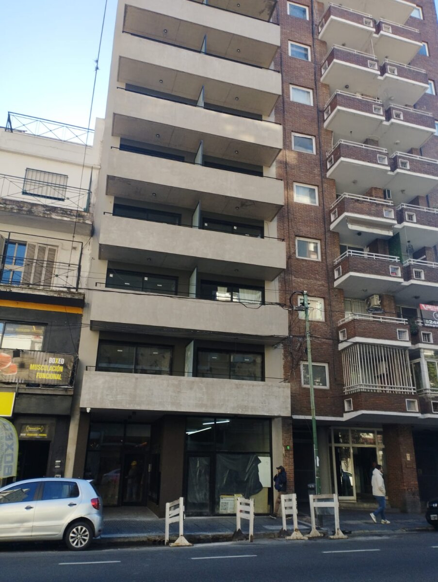 Belgrano 2 ambientes con 2 balcón terraza - 23