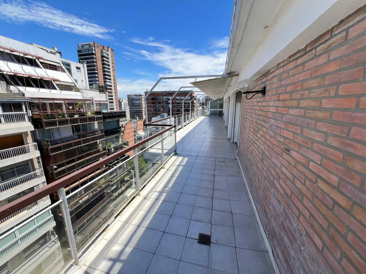 Venta De Departamento En Av. Libertador - 18