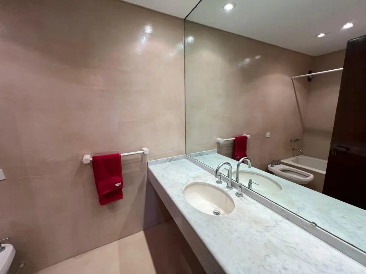 Venta De Departamento En Av. Libertador - 30