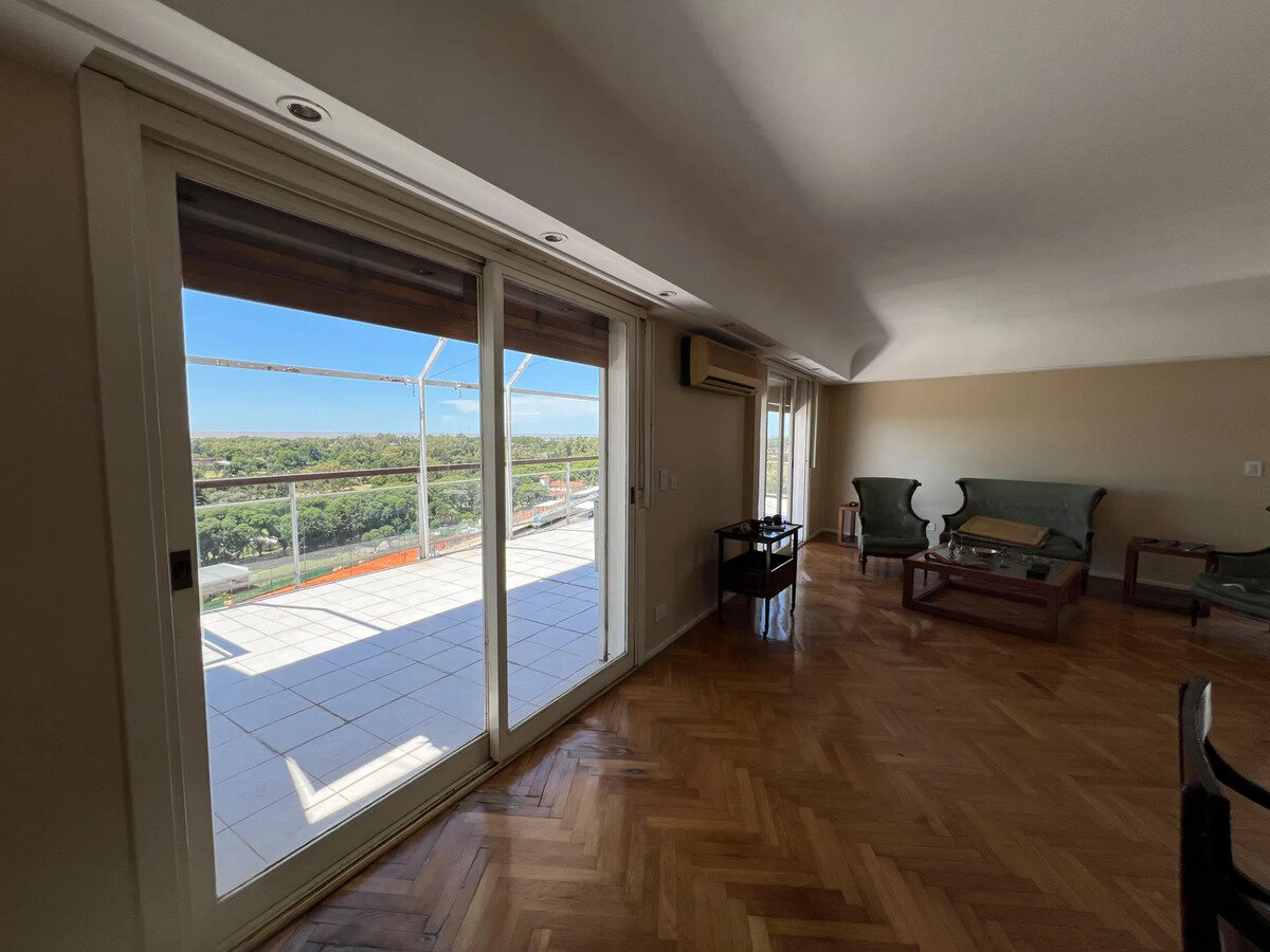 Venta De Departamento En Av. Libertador - 10
