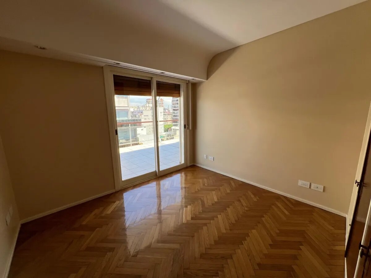 Venta De Departamento En Av. Libertador - 23