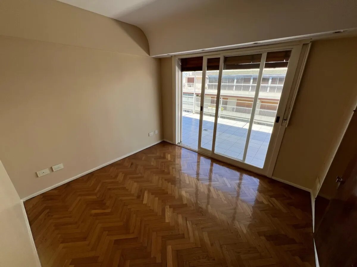 Venta De Departamento En Av. Libertador - 24