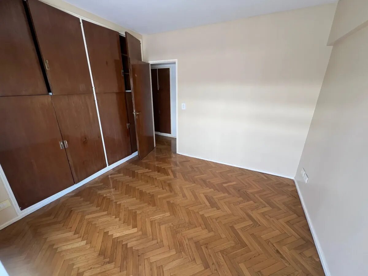 Venta De Departamento En Av. Libertador - 25
