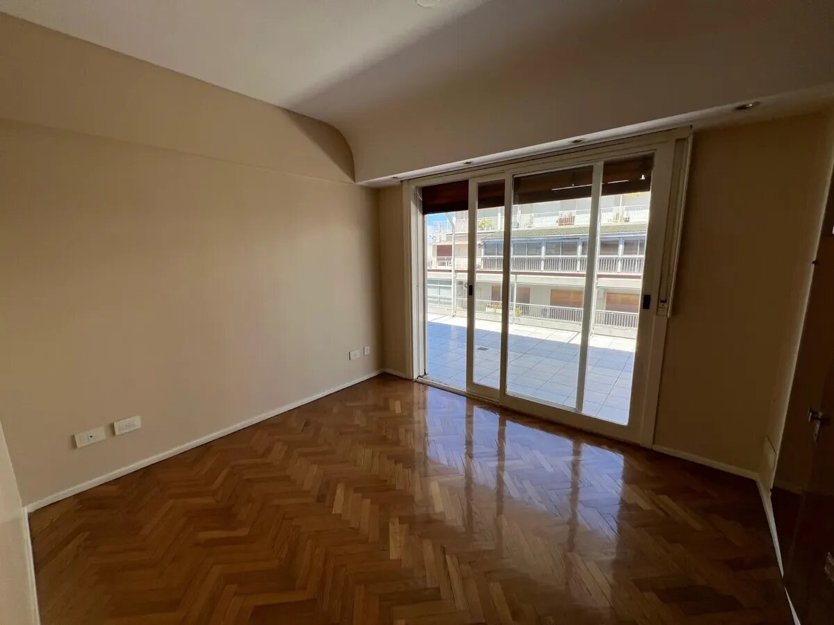 Venta De Departamento En Av. Libertador - 26