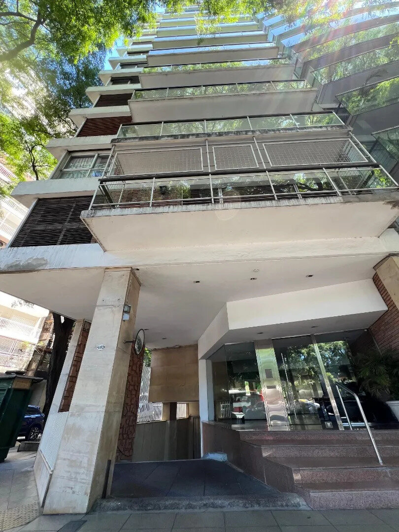 Piso Con Terraza En Cañitas - Av. Del Libertador - 30