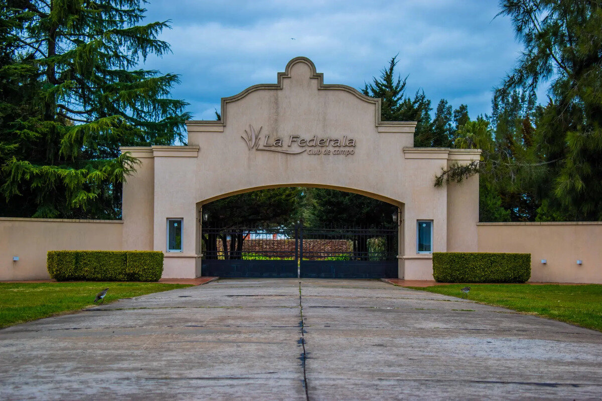 Lotes En Club De Campo La Federala - Lobos - 1