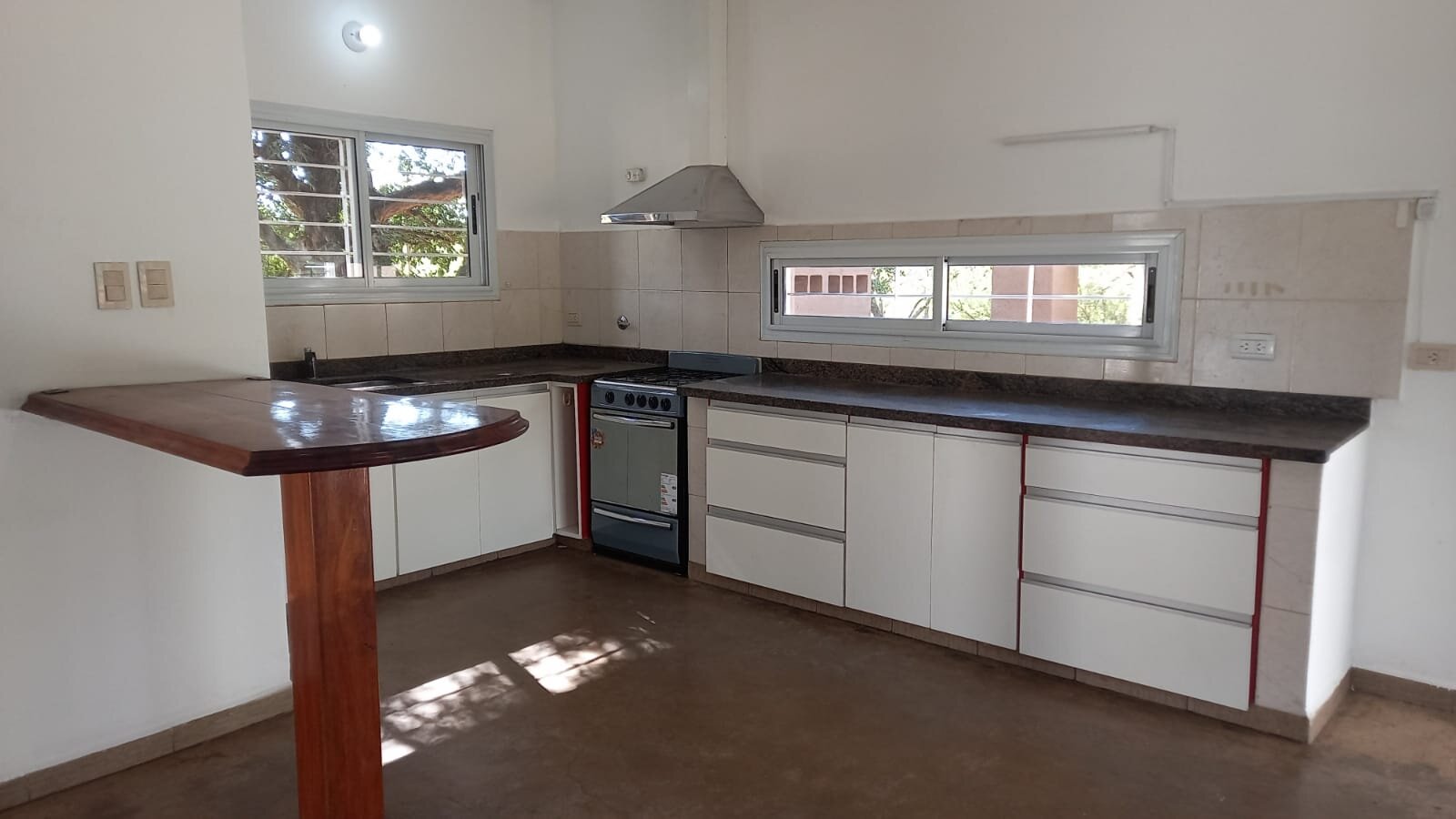 CASA A MTS DE  ROTONDA UNQUILLO. EXCELENTE PROPIEDAD. 3 DORM - Imagen 22