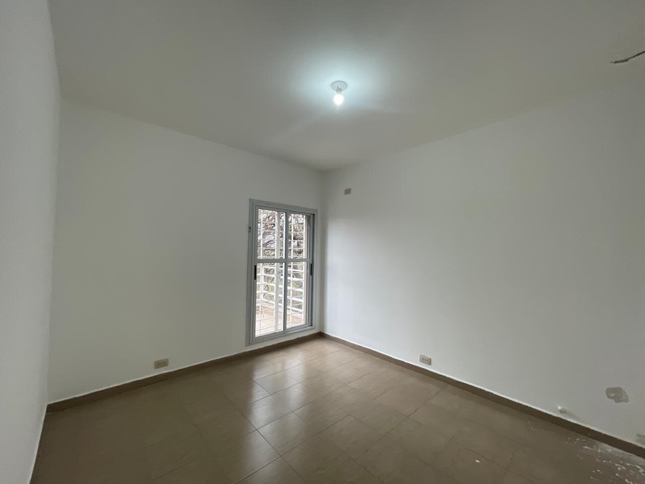 CASA A MTS DE  ROTONDA UNQUILLO. EXCELENTE PROPIEDAD. 3 DORM - Imagen 6