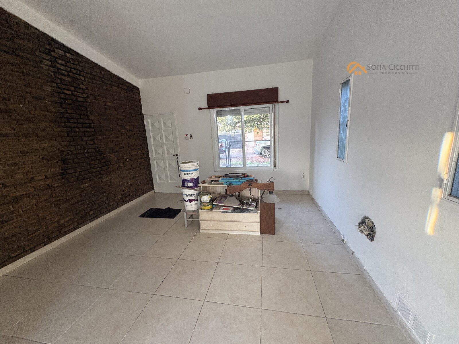 ROLDAN - CASA EN VENTA -CASCO CENTRICO - 2 DORMITORIOS - 16