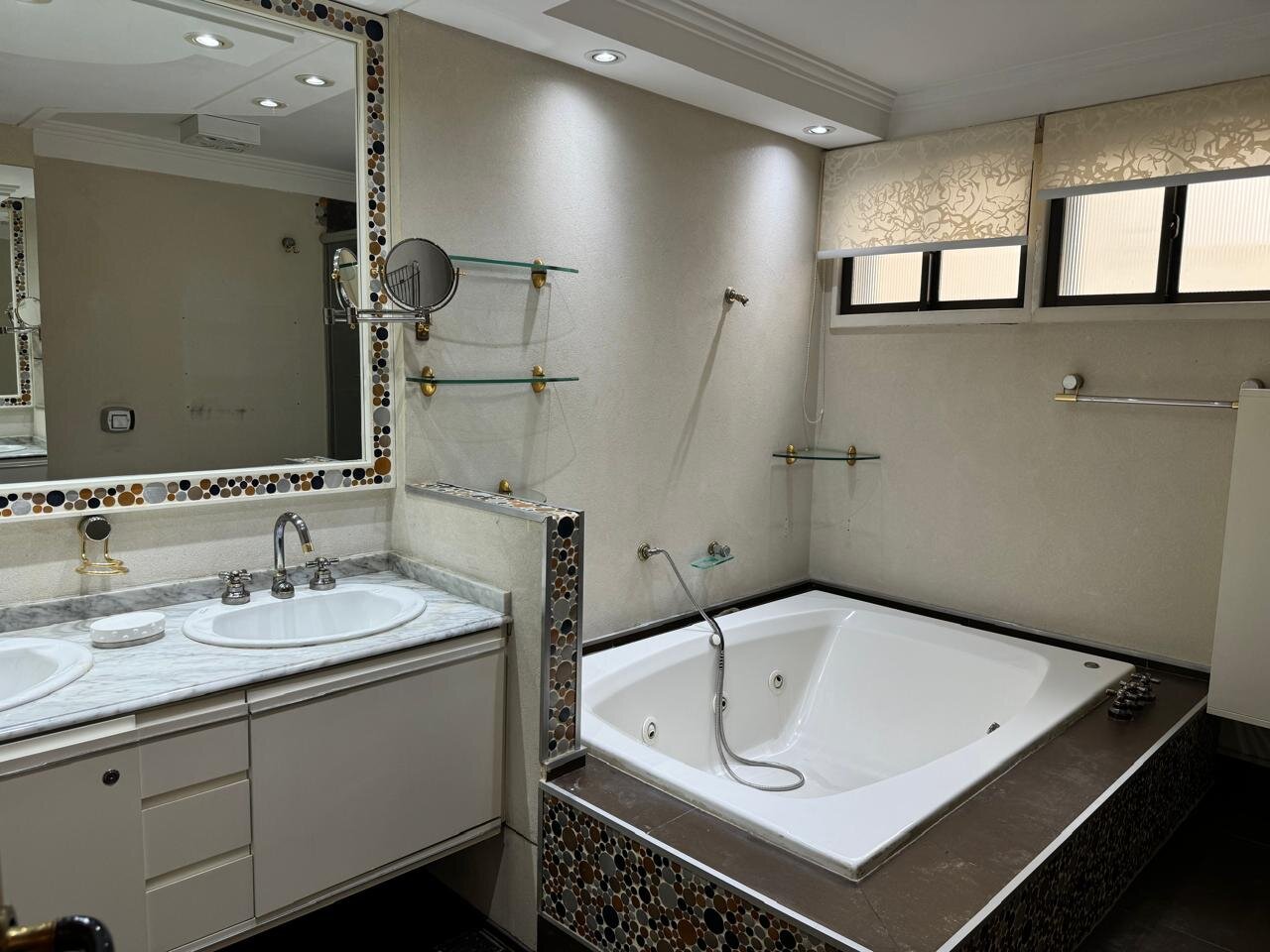 ALQUILER PALERMO 5 AMBIENTES DOS COCHERAS PISO AL FRENTE BALCON CORRIDO OLLEROS 1836 PISO 12 A/A VESTIDOR SUM PARRILLA - 25