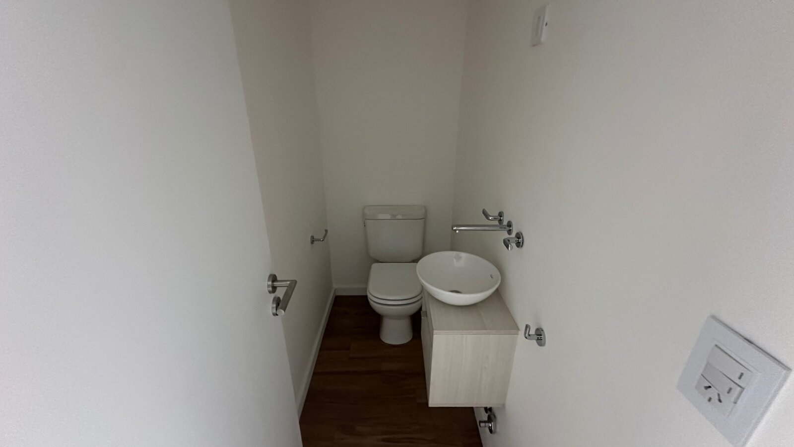SEMIPISO 2 AMBIENTES A ESTRENAR AL FRENTE – PISO 8° – BARRIO SAN JOSÉ - 8