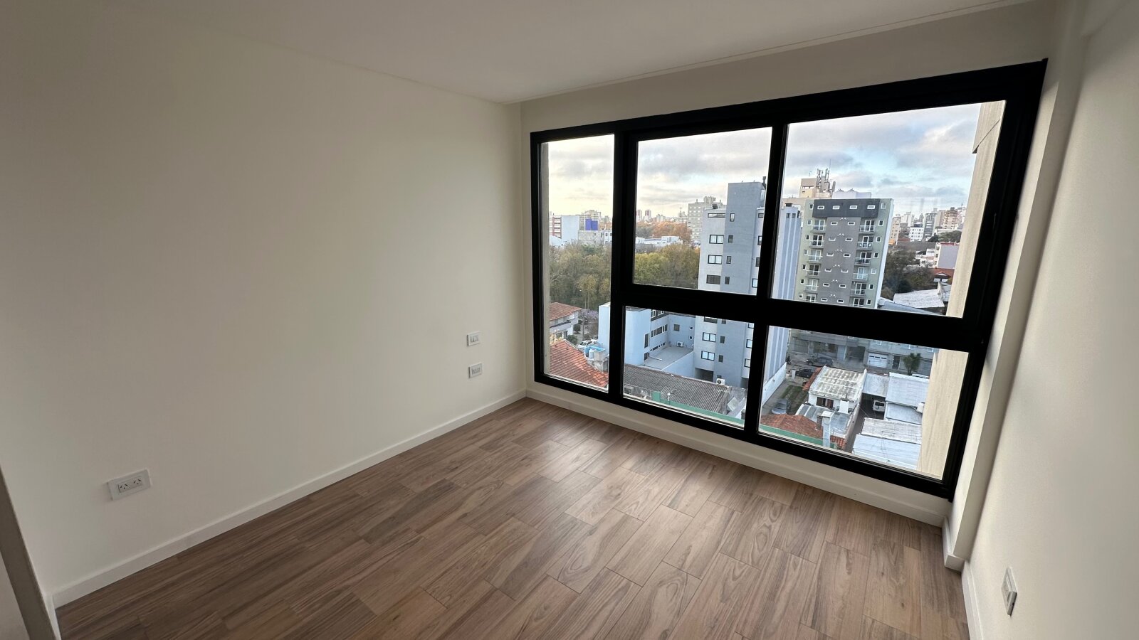 SEMIPISO 2 AMBIENTES A ESTRENAR AL FRENTE – PISO 8° – BARRIO SAN JOSÉ - 23