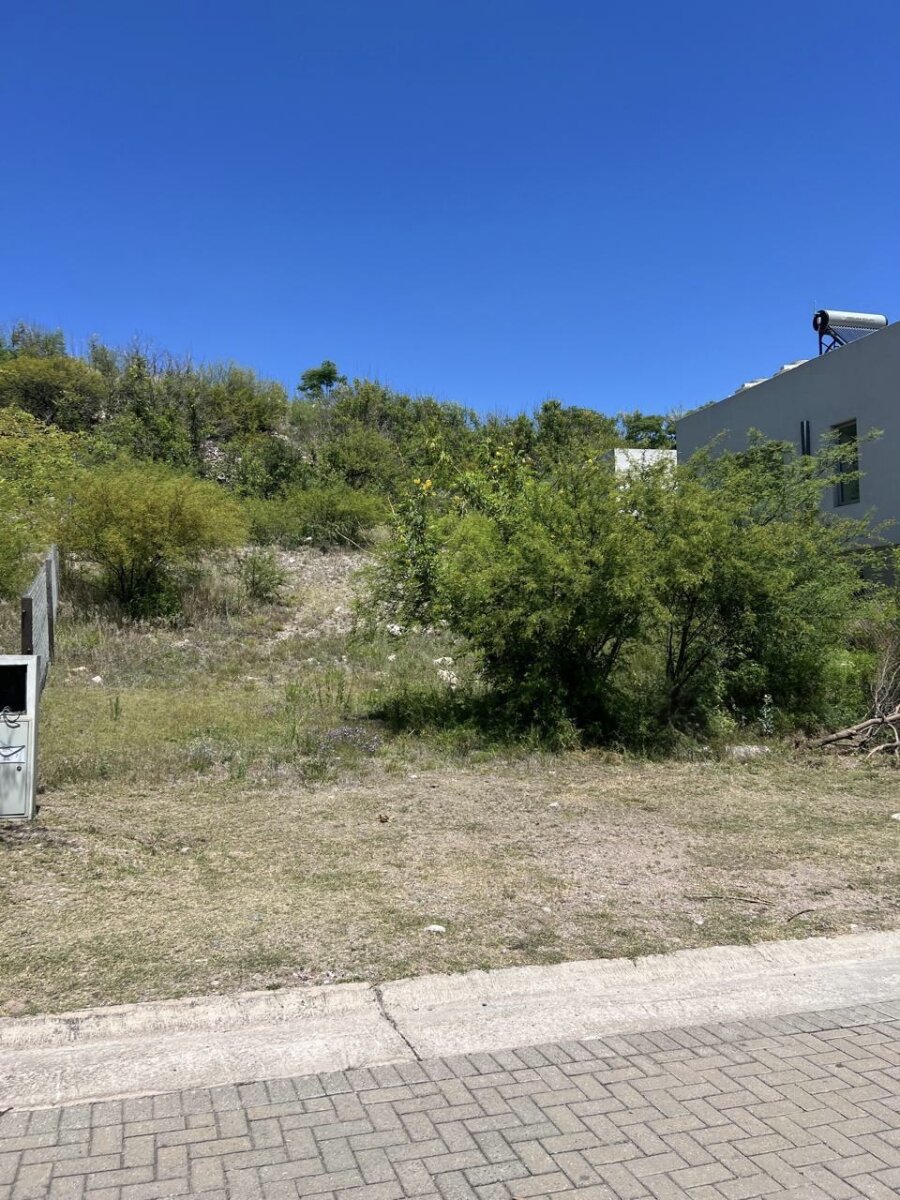 Lote en Colinas de La Deseada- 482 m2