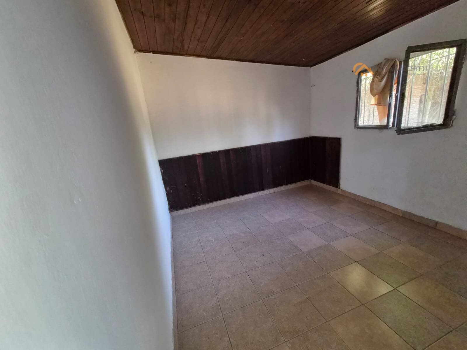 ROLDAN - CASA EN VENTA -A POCAS CUADRAS DEL CENTRO -2 DORMITORIOS - 5