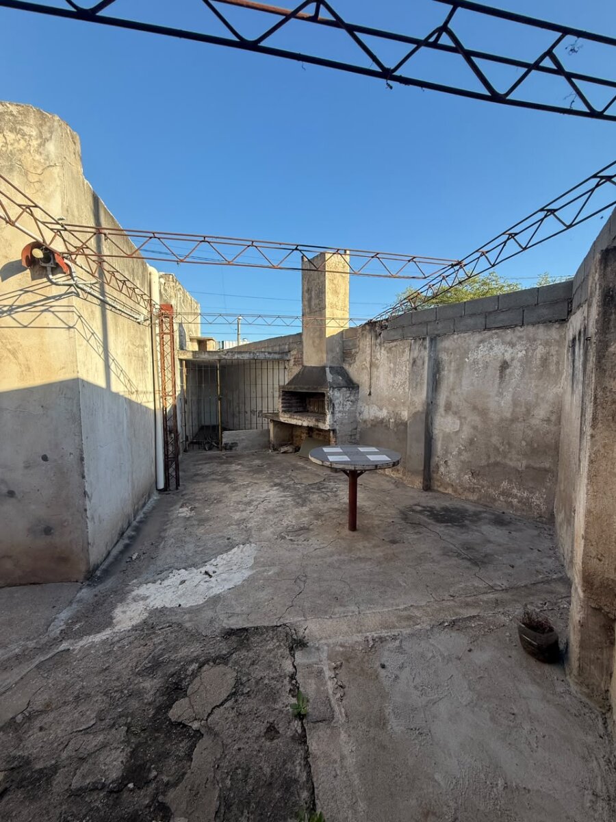 CASA EN VENTA BARRIO PRIMERO DE MAYO - Imagen 13