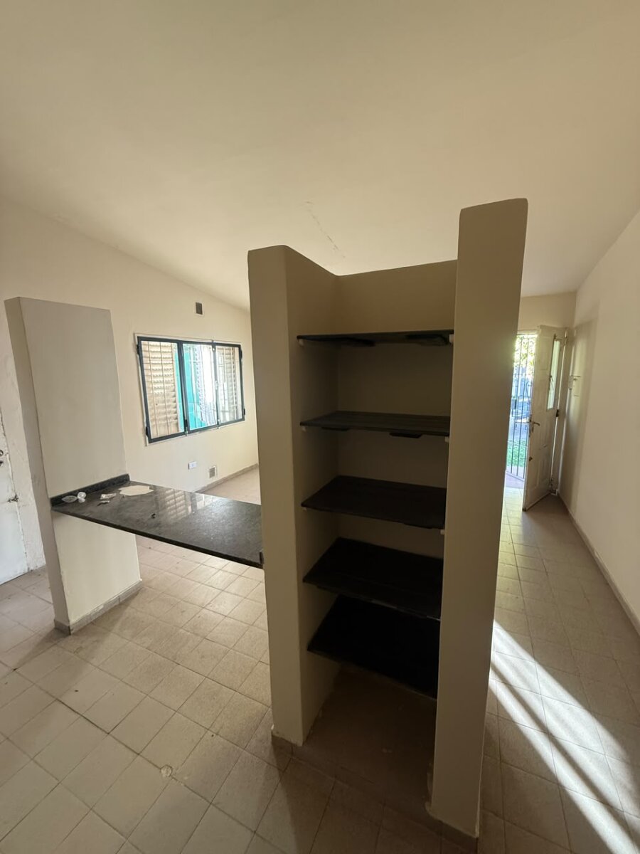 CASA EN VENTA BARRIO PRIMERO DE MAYO - Imagen 3