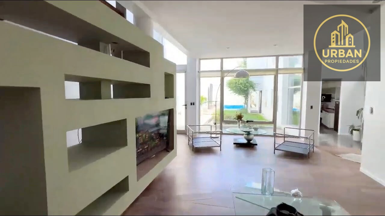 Venta Casa calle Galvez y Sarmiento