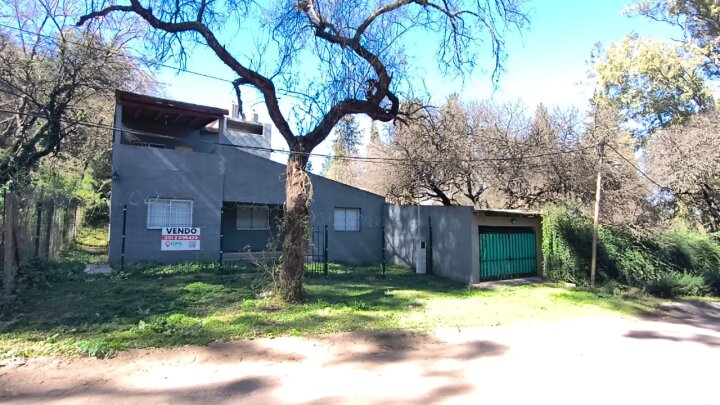 Venta Casa 3 Dormitorios con Pileta en Cabana, Unquillo