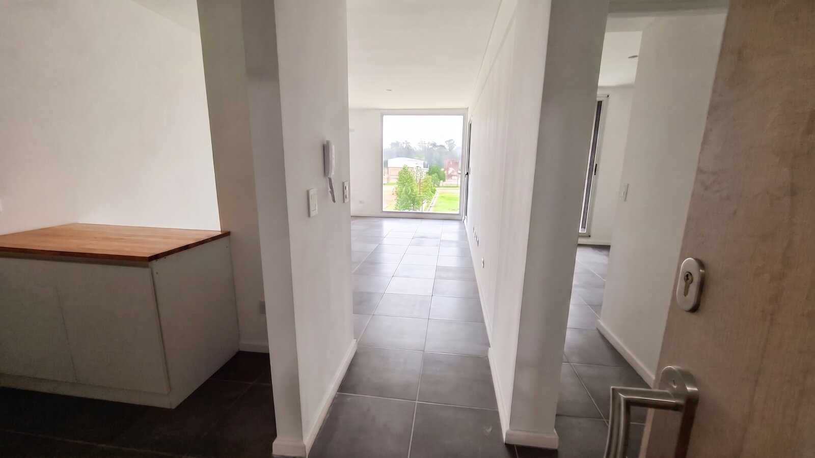 Julio A Roca 652 | Departamento de 1 dormitorio moderno al Frente con Balcon, Parillero y Cochera | Granadero Baigorria - 2